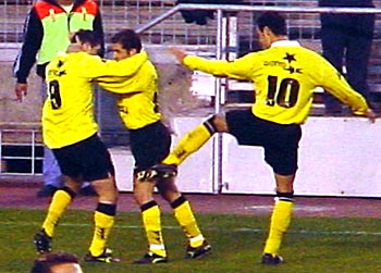 [Celebrating Abargel's goal]